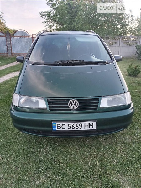 Volkswagen Sharan 1998  випуску Львів з двигуном 2 л бензин універсал механіка за 3500 долл. 