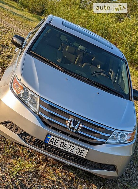Honda Odyssey 2013  випуску Чернівці з двигуном 0 л  мінівен автомат за 17500 долл. 