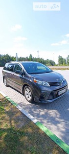 Toyota Sienna 2018 Львів 3.5 л  універсал автомат к.п.