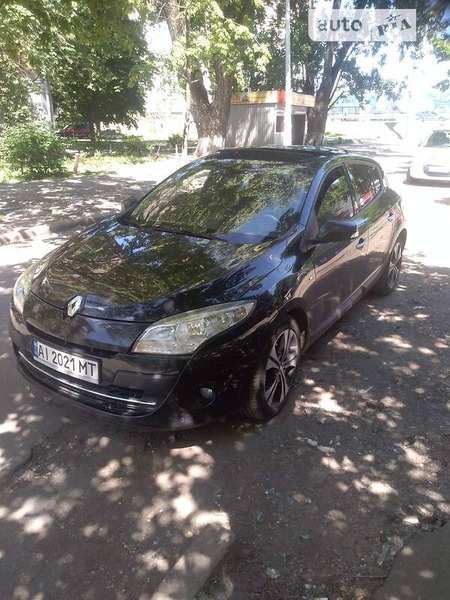 Renault Megane 2011  випуску Київ з двигуном 1.5 л дизель хэтчбек автомат за 7700 долл. 