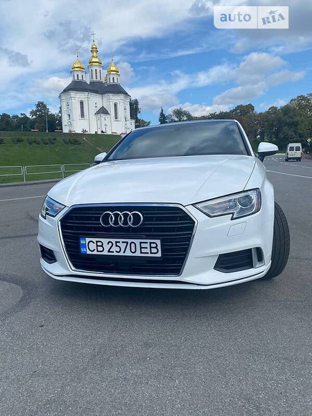 Audi A3 Limousine 2018  випуску Чернігів з двигуном 2 л бензин седан автомат за 21000 долл. 