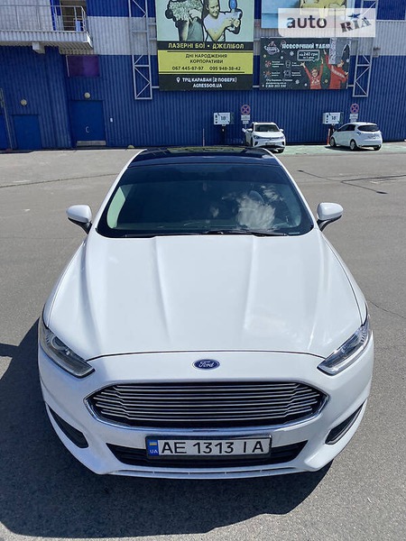 Ford Fusion 2014  випуску Дніпро з двигуном 2 л гібрид седан автомат за 12500 долл. 