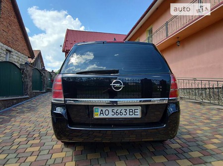 Opel Zafira Tourer 2008  випуску Ужгород з двигуном 1.6 л бензин мінівен механіка за 7800 долл. 