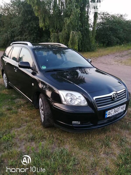 Toyota Avensis 2003  випуску Луцьк з двигуном 2 л бензин універсал механіка за 4980 долл. 