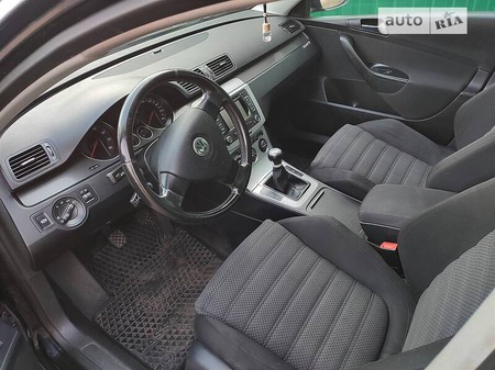 Volkswagen Passat 2006  выпуска Черкассы с двигателем 1.6 л бензин универсал механика за 6200 долл. 