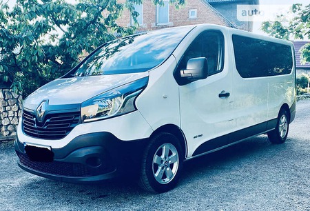 Renault Trafic 2017  випуску Тернопіль з двигуном 1.6 л дизель мінівен механіка за 16999 долл. 