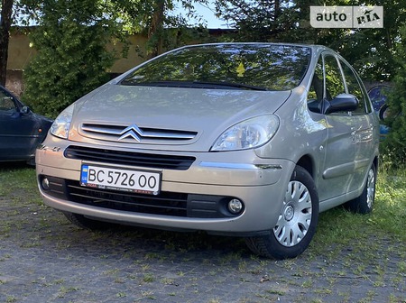 Citroen Xsara Picasso 2006  випуску Львів з двигуном 1.6 л дизель універсал механіка за 3570 долл. 