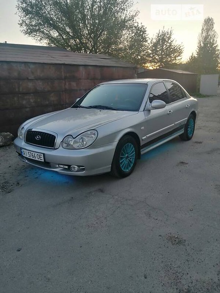 Hyundai Sonata 2004  випуску Київ з двигуном 2 л  седан механіка за 4700 долл. 