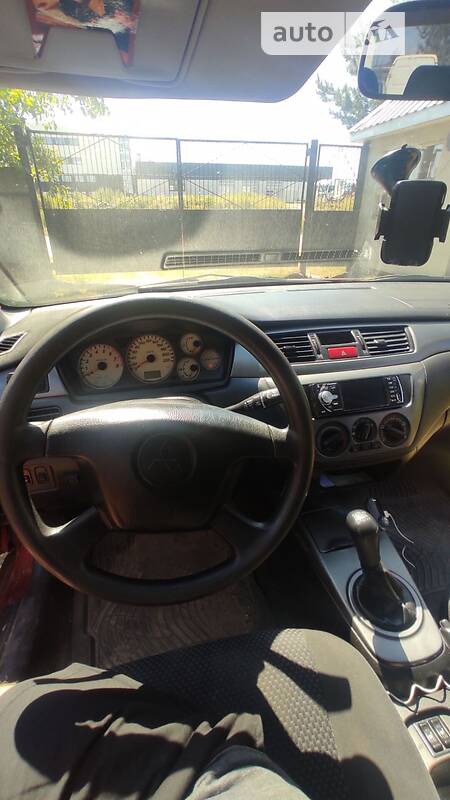 Mitsubishi Lancer 2005  випуску Львів з двигуном 1.6 л  седан механіка за 3500 долл. 