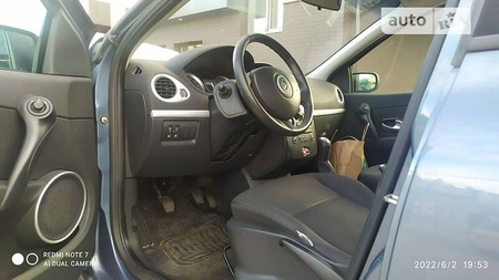 Renault Clio 2008  випуску Чернігів з двигуном 1.4 л бензин хэтчбек механіка за 3900 долл. 