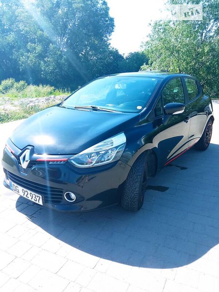 Renault Clio 2013  випуску Тернопіль з двигуном 0 л  хэтчбек механіка за 6999 долл. 