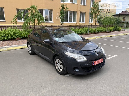 Renault Megane 2010  випуску Київ з двигуном 1.5 л дизель хэтчбек механіка за 6250 долл. 