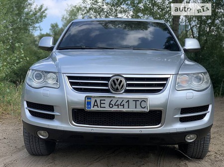 Volkswagen Touareg 2008  випуску Дніпро з двигуном 3.6 л бензин позашляховик автомат за 9200 долл. 