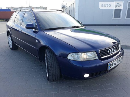 Audi A4 Limousine 1999  випуску Хмельницький з двигуном 2.5 л дизель універсал автомат за 3400 долл. 