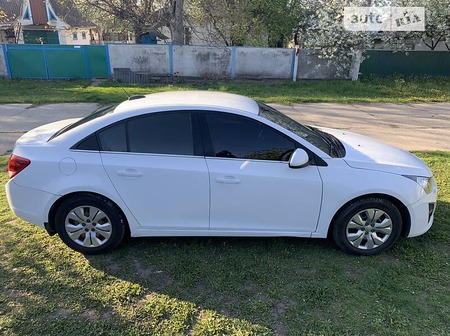 Chevrolet Cruze 2015  випуску Київ з двигуном 1.4 л бензин седан автомат за 9200 долл. 