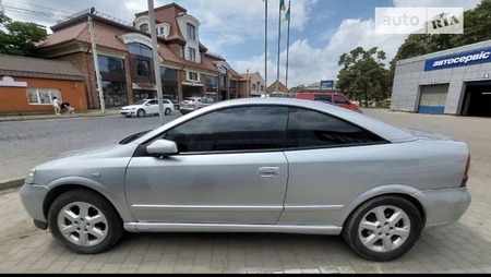 Opel Astra 2002  випуску Ужгород з двигуном 2.2 л бензин купе механіка за 3400 долл. 