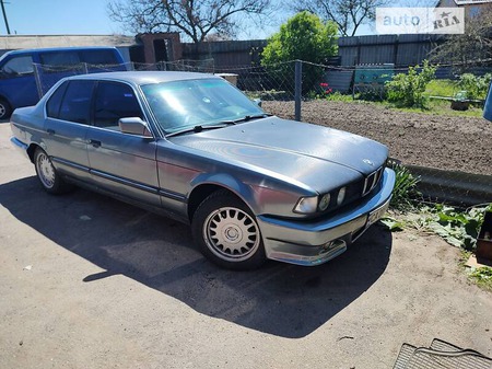 BMW 735 1988  випуску Полтава з двигуном 3.5 л  седан механіка за 2800 долл. 