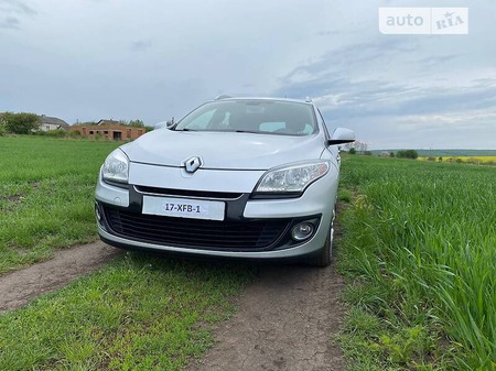 Renault Megane 2012  випуску Тернопіль з двигуном 1.5 л дизель універсал механіка за 7800 долл. 