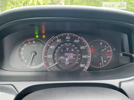 Honda Accord 2015  випуску Запоріжжя з двигуном 0 л бензин седан автомат за 12600 долл. 