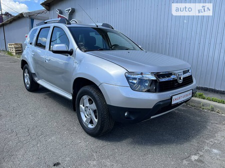 Dacia Duster 2013  випуску Київ з двигуном 0 л бензин позашляховик механіка за 7850 долл. 