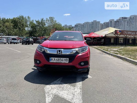 Honda HR-V 2019  випуску Київ з двигуном 1.8 л бензин позашляховик автомат за 17000 долл. 