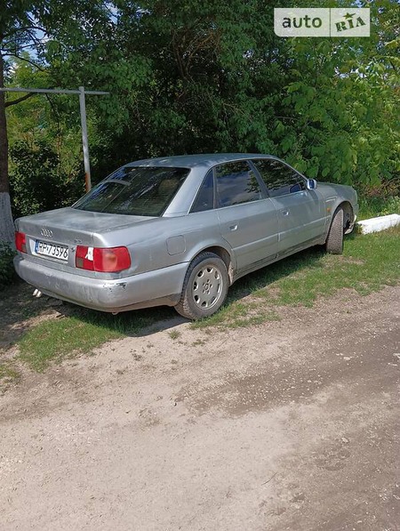 Audi A6 Limousine 1996  випуску Тернопіль з двигуном 2.5 л дизель седан механіка за 1000 долл. 