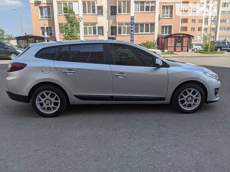 Renault Megane 2014  випуску Київ з двигуном 1.5 л дизель універсал механіка за 10800 долл. 