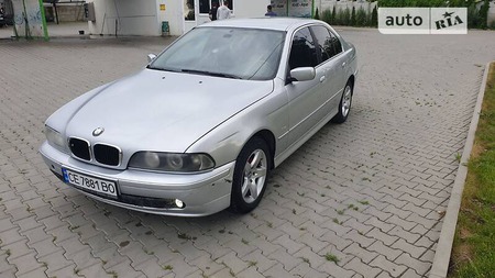 BMW 520 2001  випуску Чернівці з двигуном 2 л дизель седан механіка за 4700 долл. 