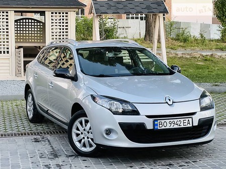 Renault Megane 2012  випуску Тернопіль з двигуном 1.5 л дизель універсал  за 6999 долл. 
