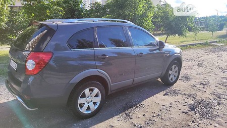 Chevrolet Captiva 2011  випуску Донецьк з двигуном 2.4 л  універсал автомат за 12500 долл. 