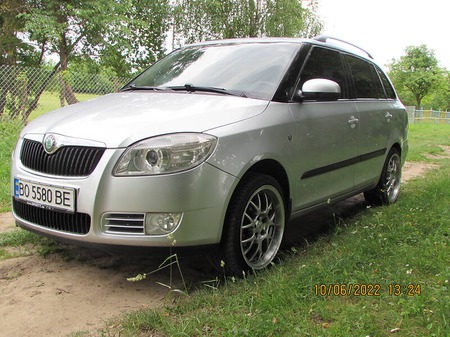 Skoda Fabia 2008  випуску Тернопіль з двигуном 1.4 л дизель універсал механіка за 4250 долл. 