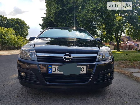 Opel Astra 2005  випуску Рівне з двигуном 0 л бензин універсал механіка за 4400 долл. 