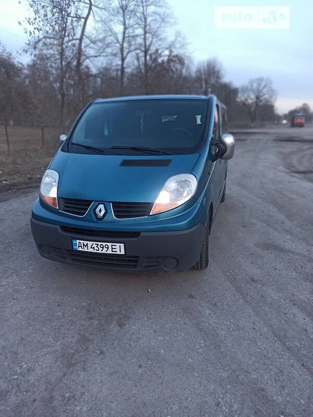 Renault Trafic 2007  випуску Житомир з двигуном 2 л дизель мінівен механіка за 7999 долл. 