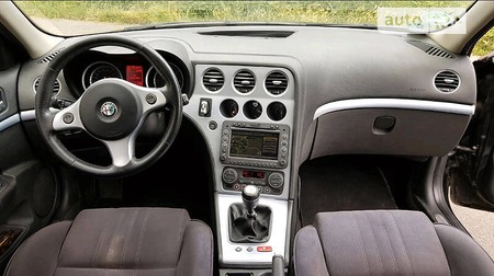 Alfa Romeo 159 2006  випуску Рівне з двигуном 1.9 л дизель седан механіка за 4100 долл. 