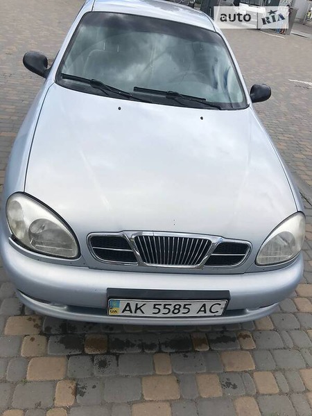 Daewoo Lanos 2005  випуску Миколаїв з двигуном 1.6 л  седан механіка за 2150 долл. 