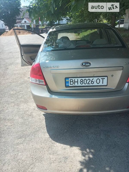 KIA Cerato 2007  випуску Одеса з двигуном 0 л бензин седан механіка за 4300 долл. 