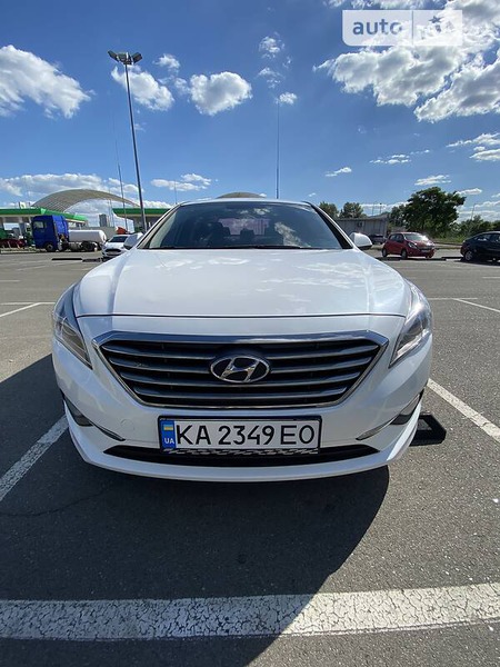 Hyundai Sonata 2014  випуску Київ з двигуном 2 л газ седан автомат за 10800 долл. 