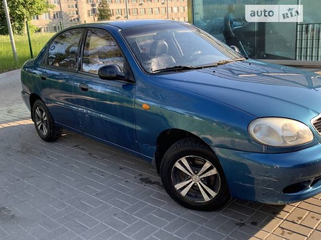 Daewoo Lanos 2000  випуску Київ з двигуном 1.5 л бензин седан механіка за 2200 долл. 