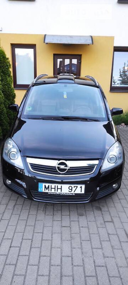 Opel Zafira Life 2006  випуску Рівне з двигуном 1.9 л дизель хэтчбек автомат за 3950 євро 