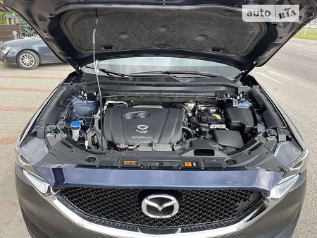 Mazda CX-5 2020  випуску Рівне з двигуном 2 л бензин позашляховик автомат за 16700 долл. 