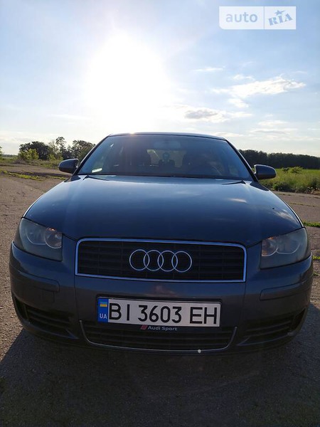 Audi A3 Sportback 2003  випуску Полтава з двигуном 2 л дизель хэтчбек автомат за 4300 долл. 