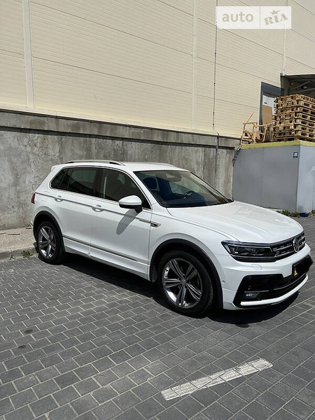 Volkswagen Tiguan 2018  випуску Львів з двигуном 2 л дизель позашляховик автомат за 35000 долл. 