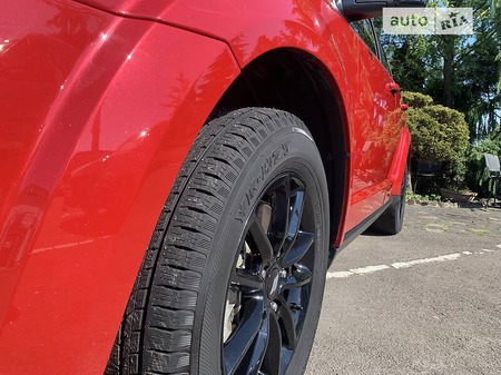 Dodge Journey 2015  випуску Рівне з двигуном 2.4 л бензин універсал автомат за 10800 долл. 