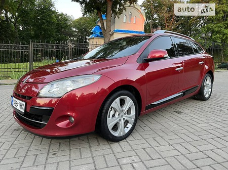 Renault Megane 2010  випуску Київ з двигуном 1.6 л  універсал механіка за 7350 долл. 