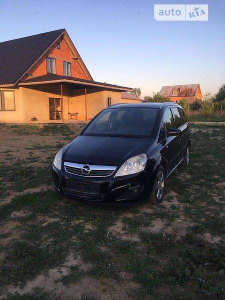 Opel Zafira Tourer 2009  випуску Ужгород з двигуном 1.9 л дизель мінівен механіка за 4700 євро 