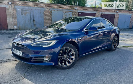 Tesla S 2017  випуску Київ з двигуном 0 л електро ліфтбек  за 46500 долл. 