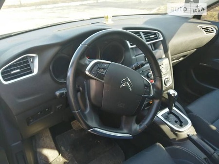 Citroen C4 2012  випуску Хмельницький з двигуном 1.6 л бензин хэтчбек автомат за 6900 долл. 