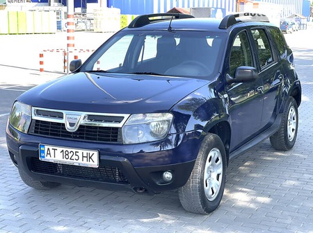 Dacia Duster 2012  випуску Івано-Франківськ з двигуном 1.6 л  позашляховик механіка за 6199 долл. 