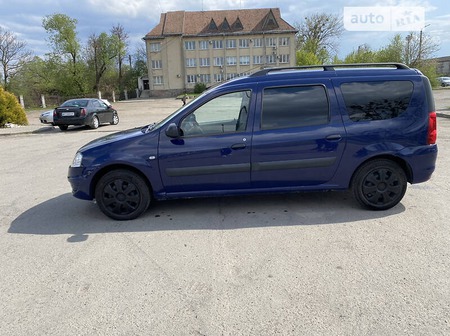 Dacia Logan 2009  випуску Івано-Франківськ з двигуном 1.6 л  універсал механіка за 4000 долл. 