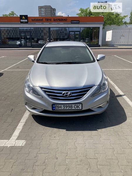 Hyundai Sonata 2014  випуску Одеса з двигуном 2 л газ седан автомат за 6500 долл. 